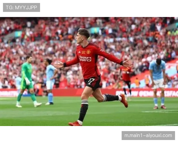 蓄发哥或将剃头激励球队 曼联距五连胜目标仅差两场胜利