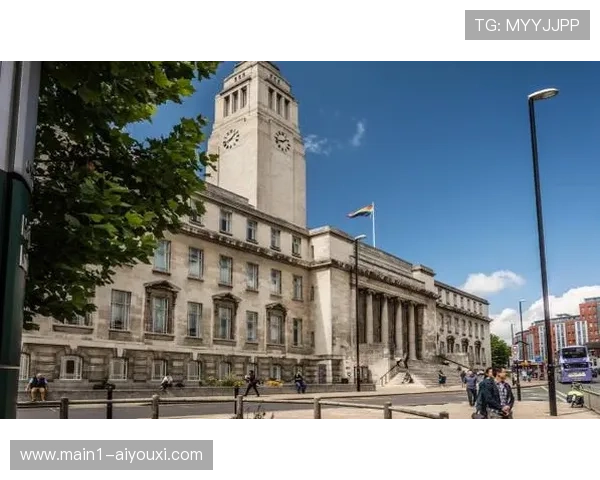 利物浦整体协同与高强度压迫 代表不同控场哲学选择 利物浦整体协同与高强度压迫 代表不同控场哲学选择